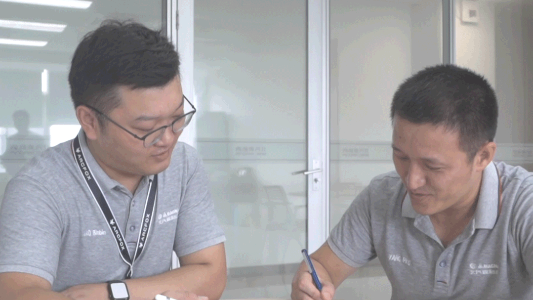 1635738230705815.gif 002.gif